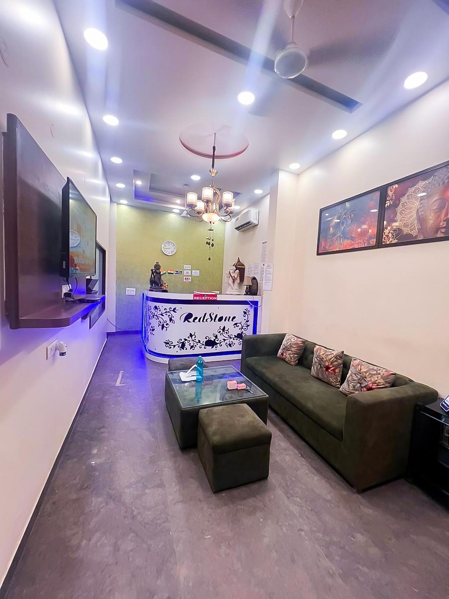 Bed & Breakfast Red Stone Near Igi Airport